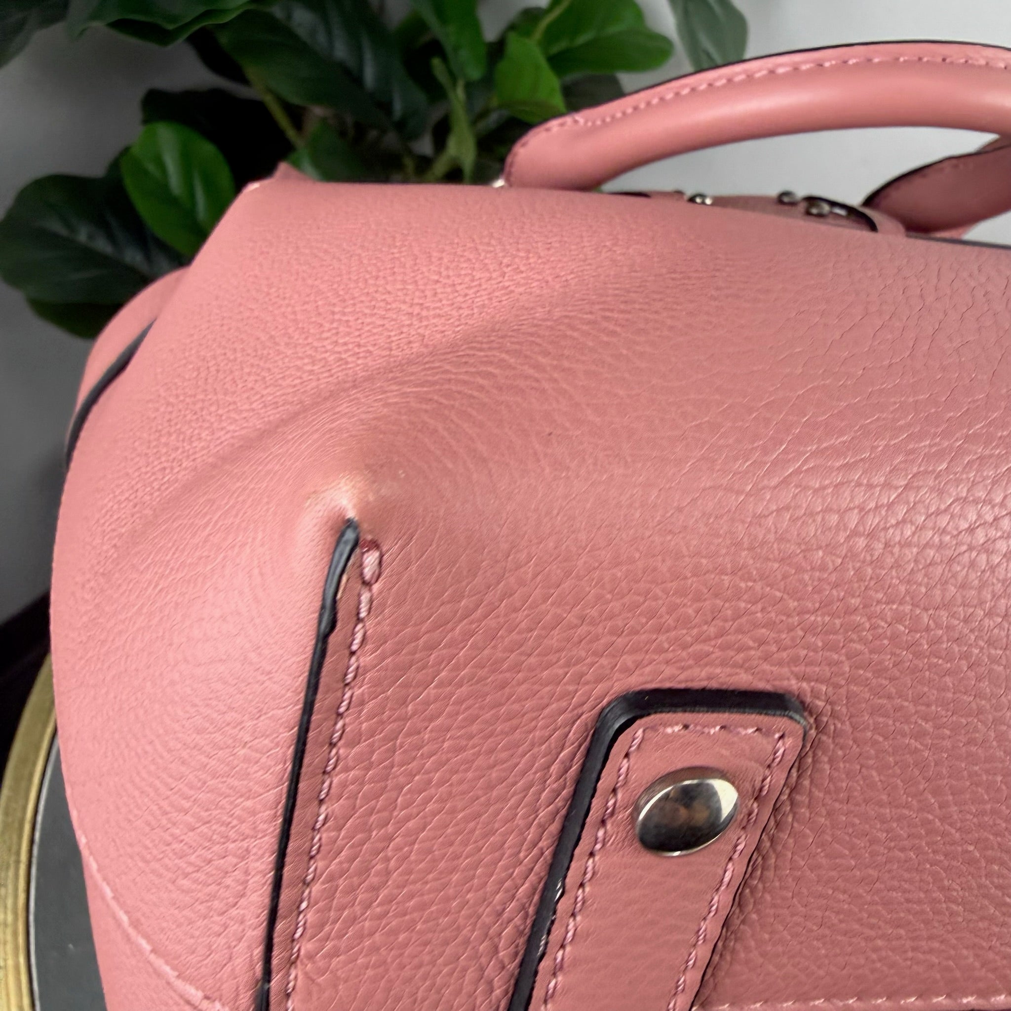 Burberry The Belt Bag Pebbled Leather - Pink