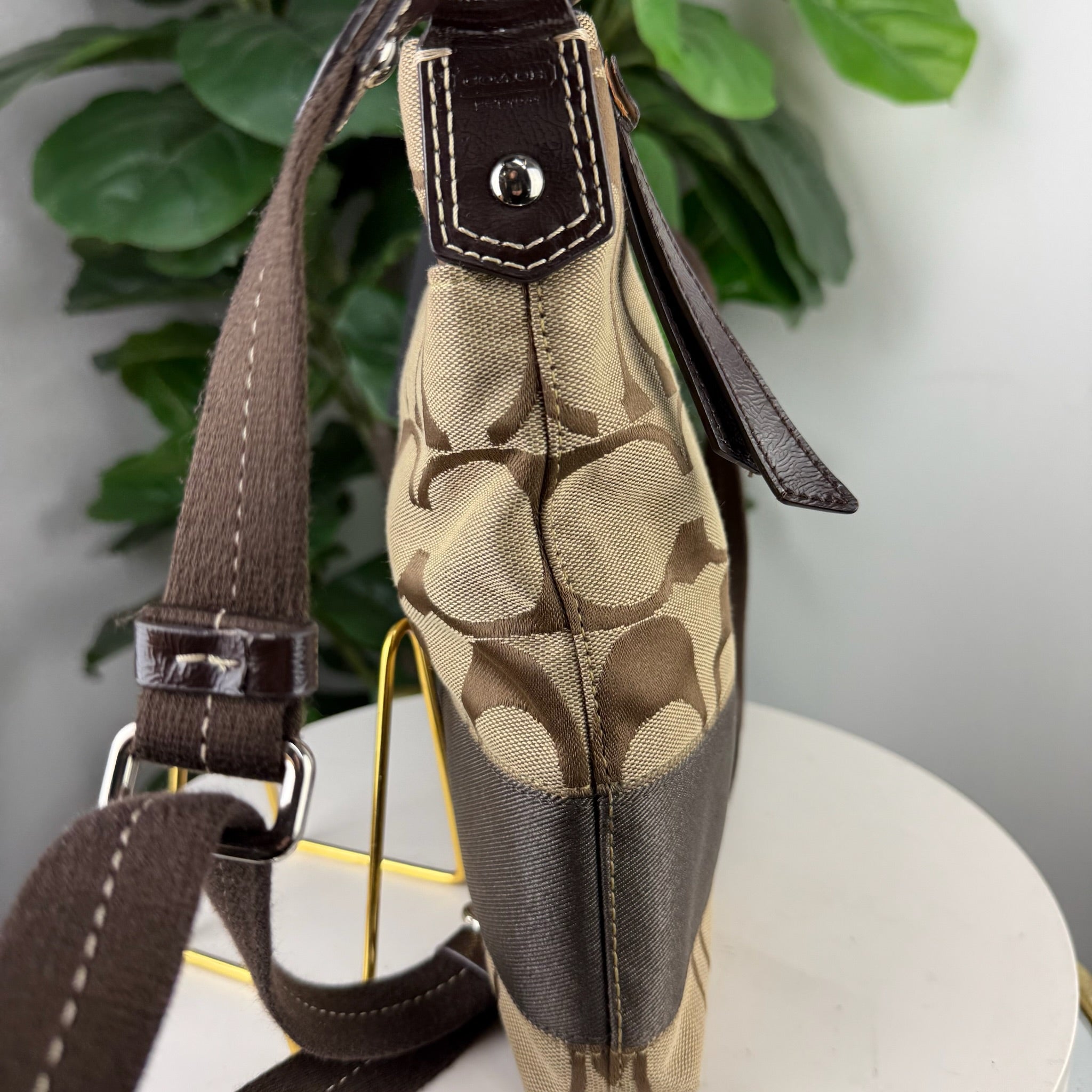 Authentic Coach Signature Canvas Swingpack Crossbody Bag