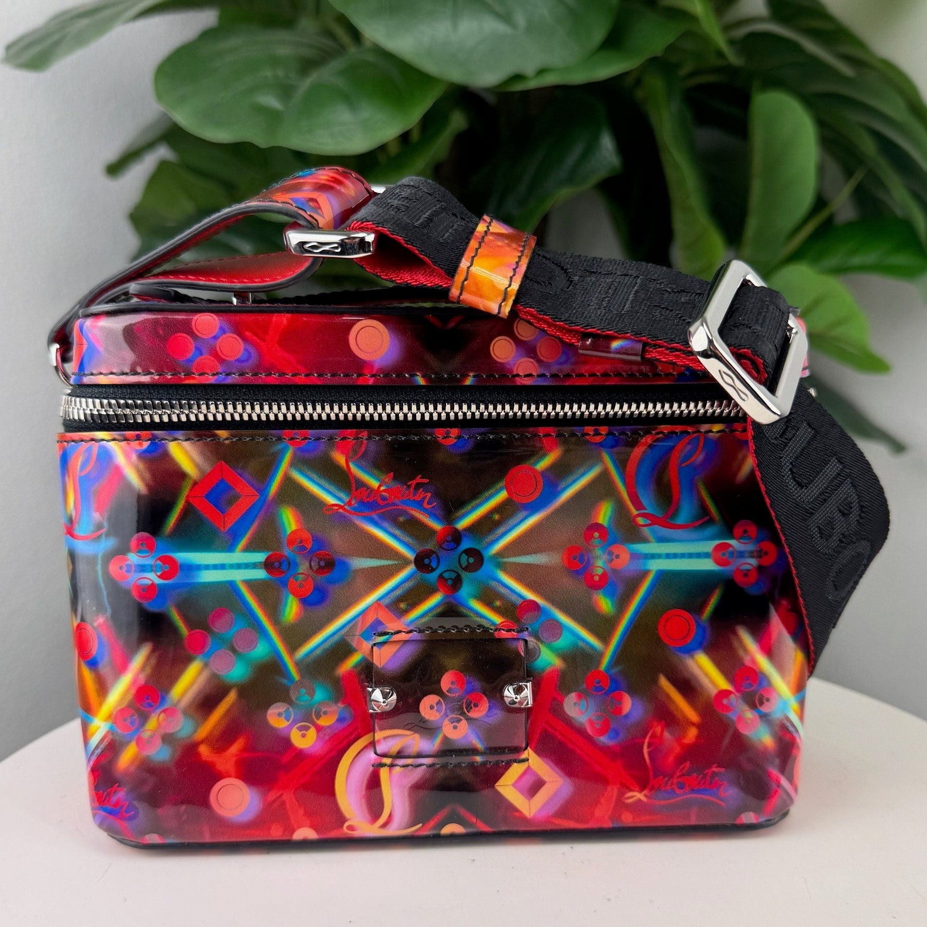 Authentic Christian Louboutin Kypipouch Patent Messenger Bag limited edition