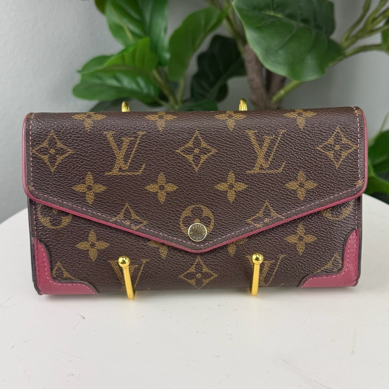 Authentic Louis Vuitton Sarah Retiro Wallet
