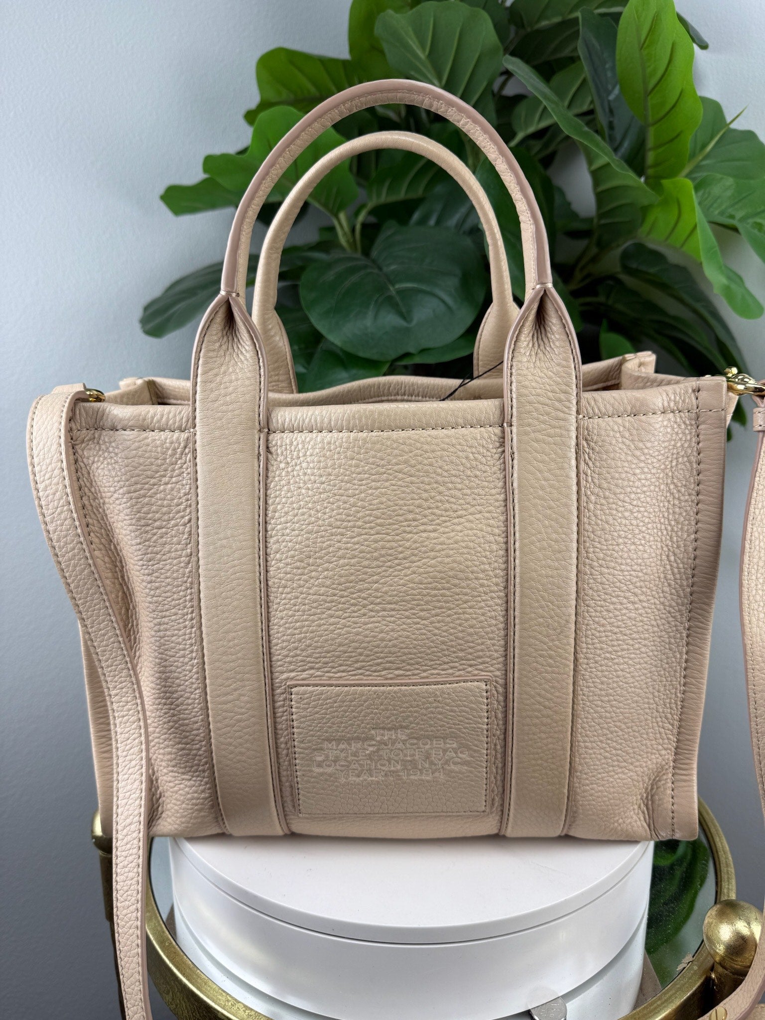 Authentic Marc Jacobs The Leather Tote Bag Beige