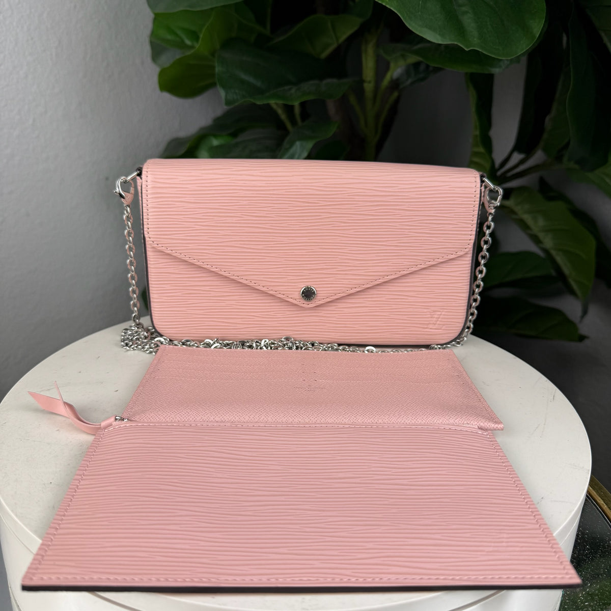 Authentic Louis Vuitton Pochette Félicie Epi Leather Rose Ballerine Crossbody