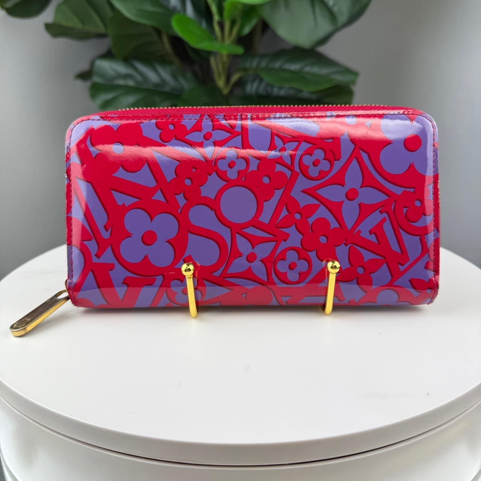 💎✨Authentic LOUIS VUITTON Limited Edition Rose Indian Sweet Monogram Vernis Leather Zippy Wallet