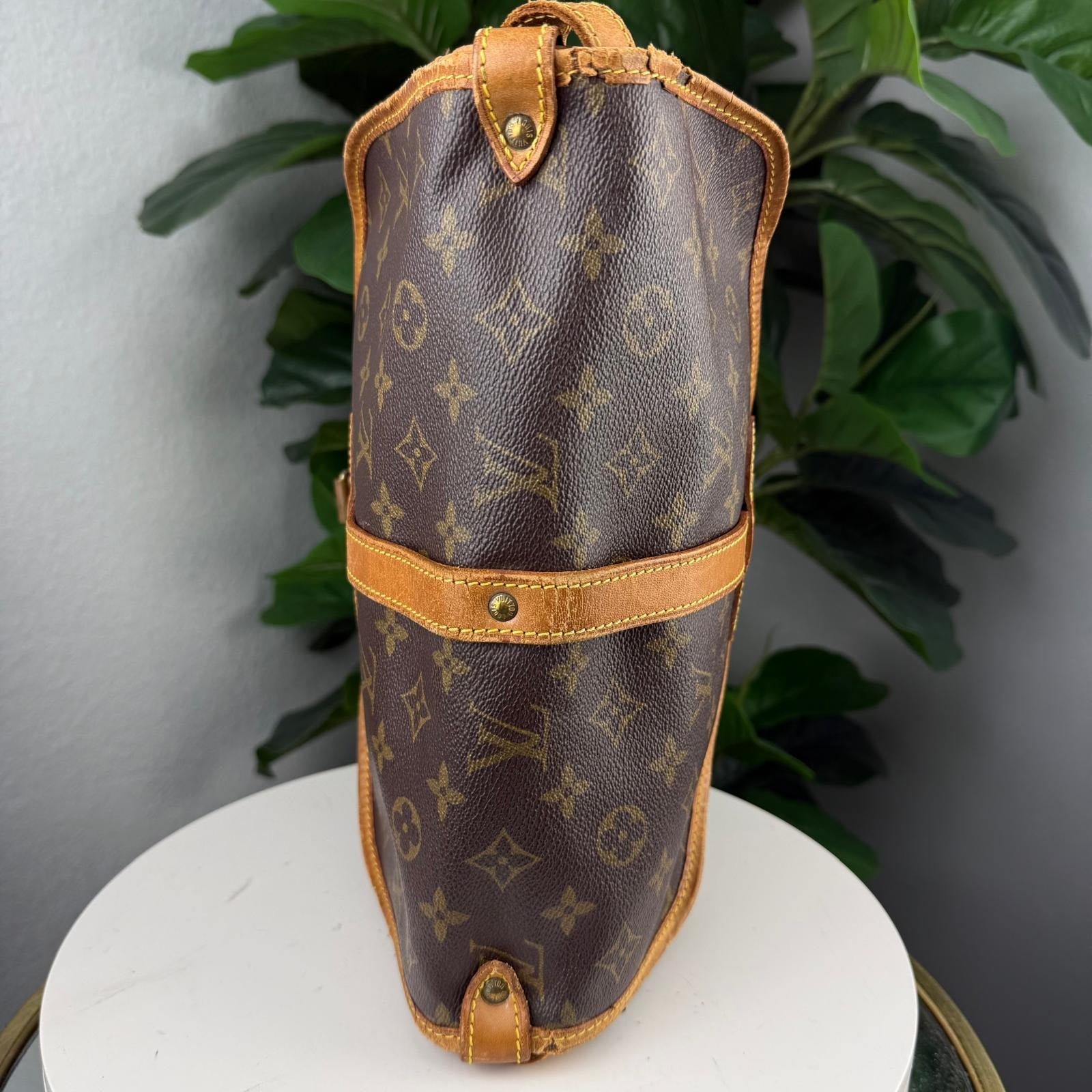 Authentic Louis Vuitton Saumur 30 Shoulder Bag