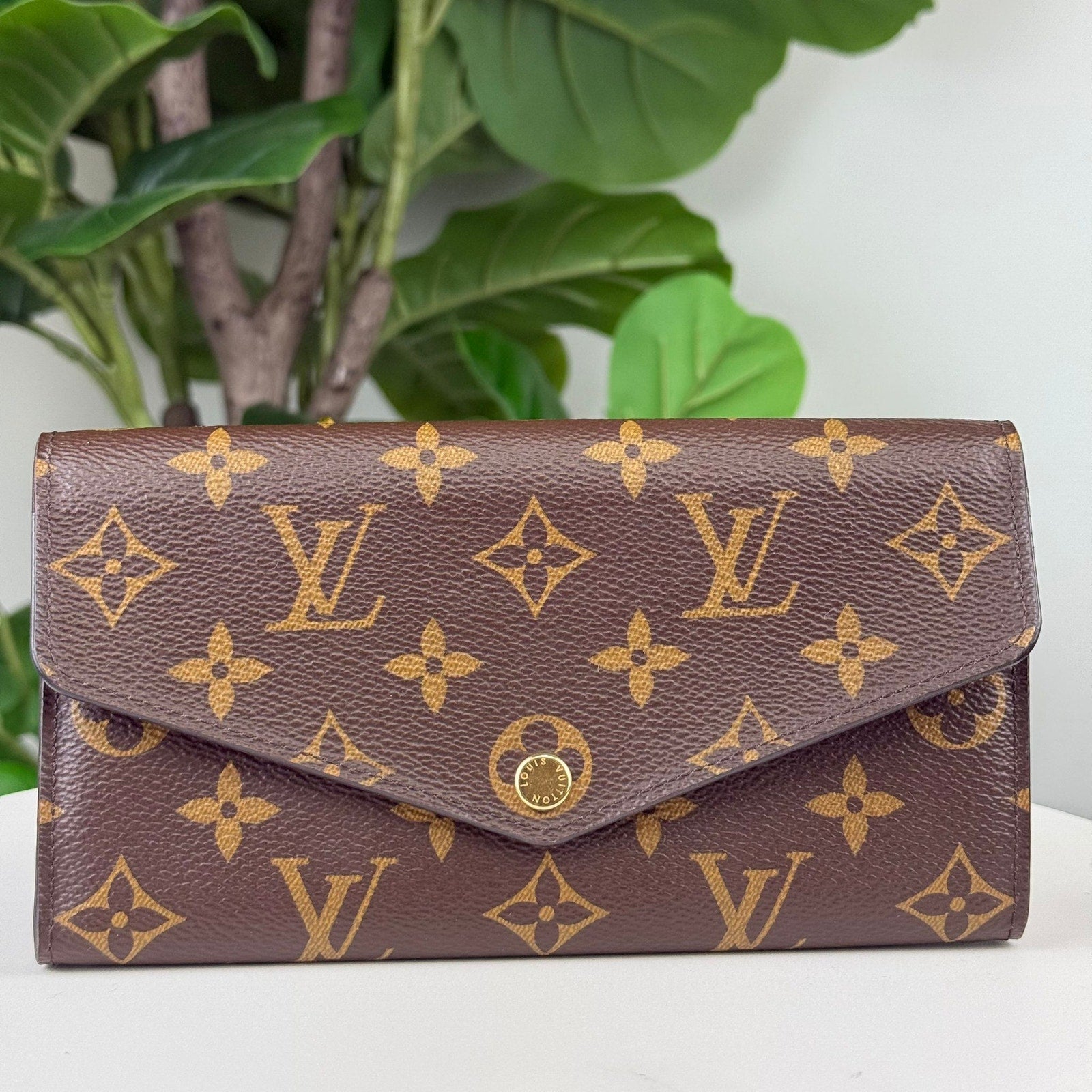 Authentic Louis Vuitton Monogram Portefeuille Sarah LongWallet Fuchsia