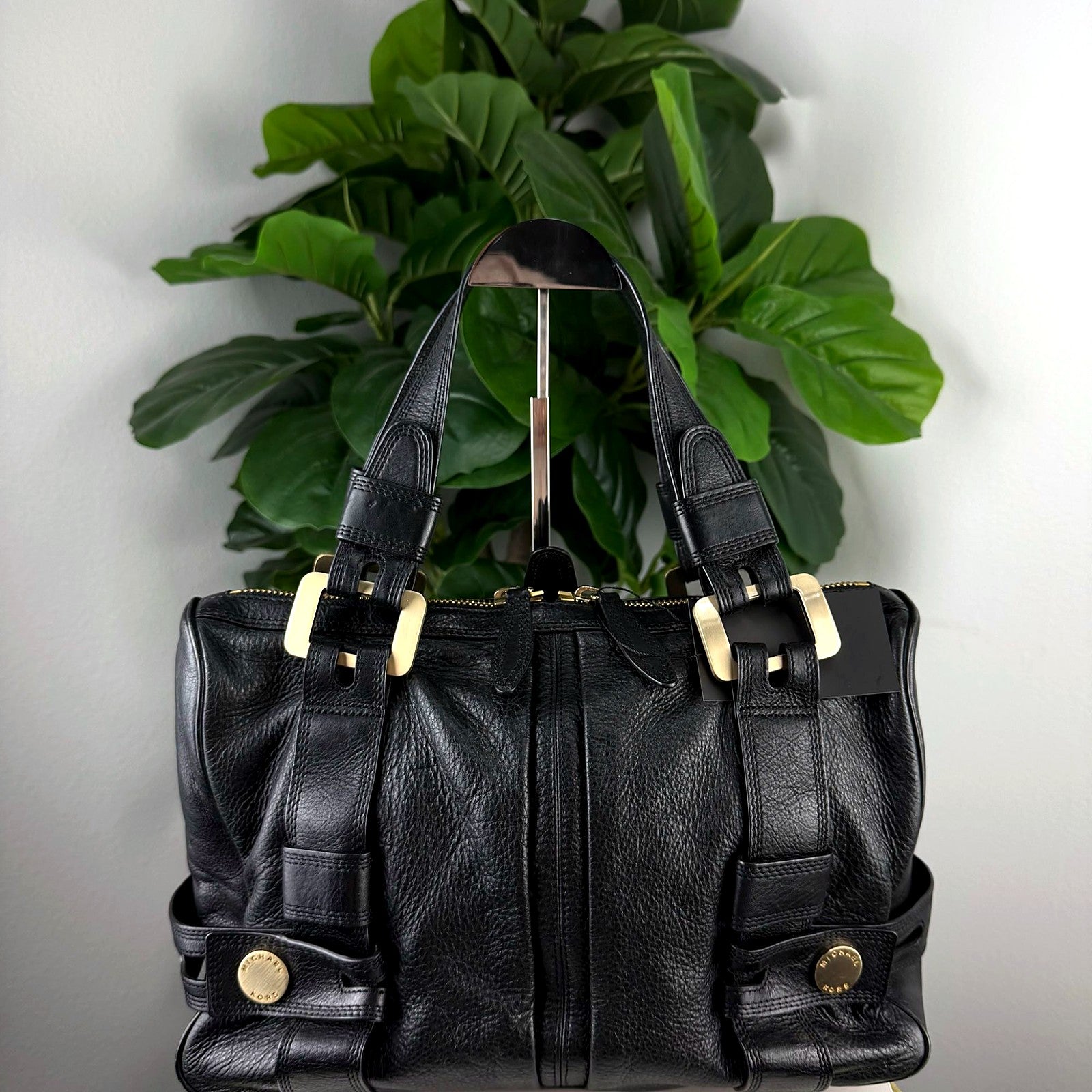 Authentic Michael Kors Satchel front