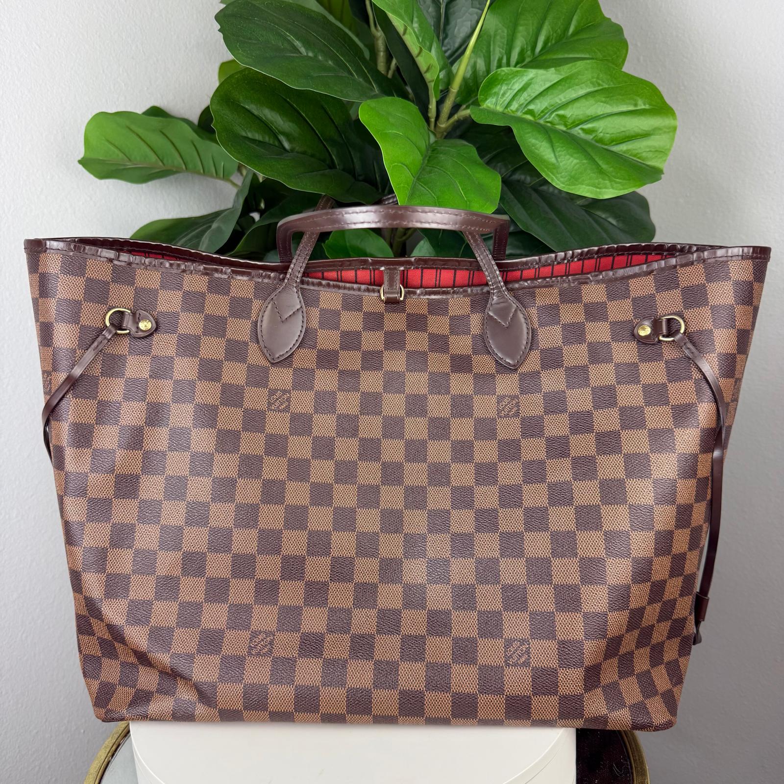 Authentic Louis Vuitton Neverfull MM Shoulder Bag
