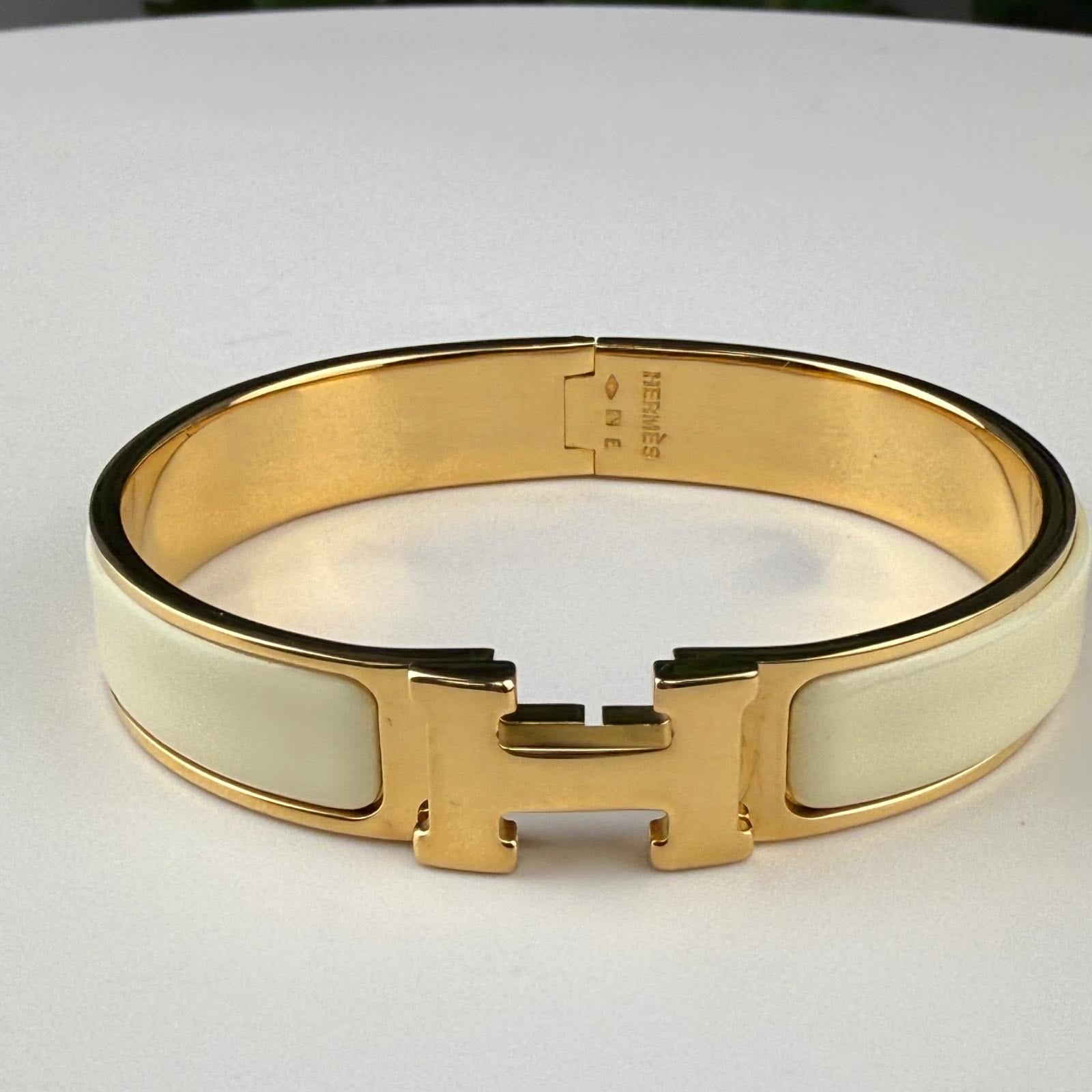 A112💎✨Authentic HERMÈS Clic H Bracelet White with Gold Hardware Size 6 3/4
