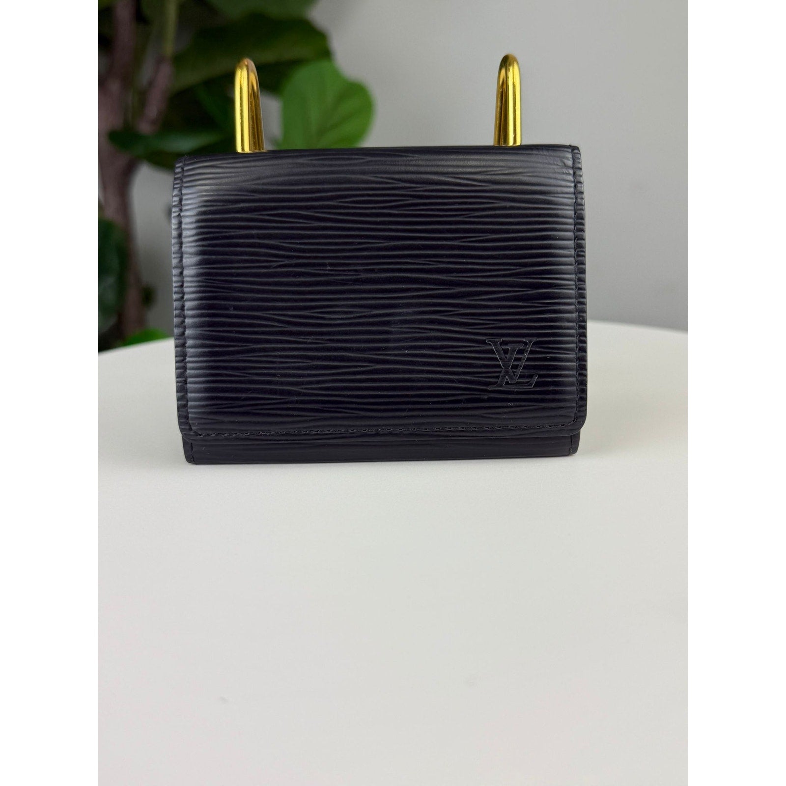 Authentic Louis Vuitton Epi Enveloppe Carte de Visite Card Wallet