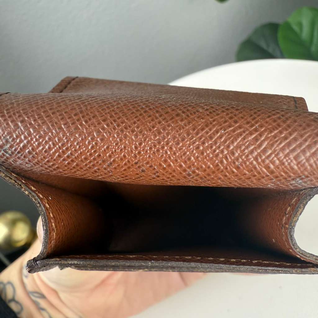 Authentic Louis Vuitton Monogram Eteui Wallet