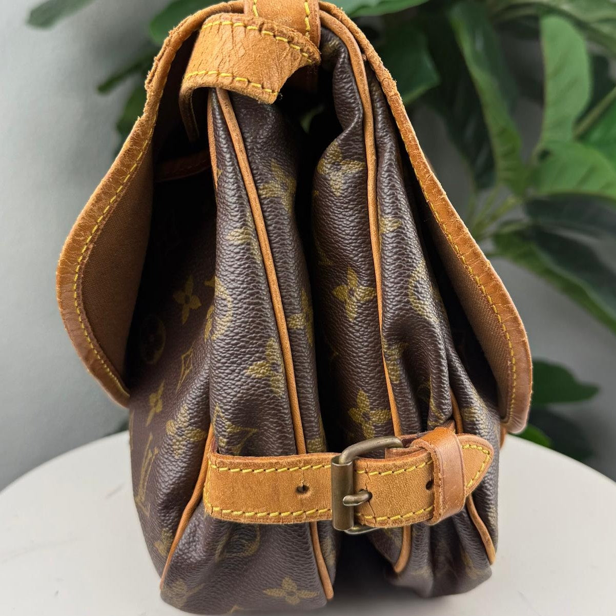 Authentic Louis Vuitton Saumur 30 Shoulder Bag