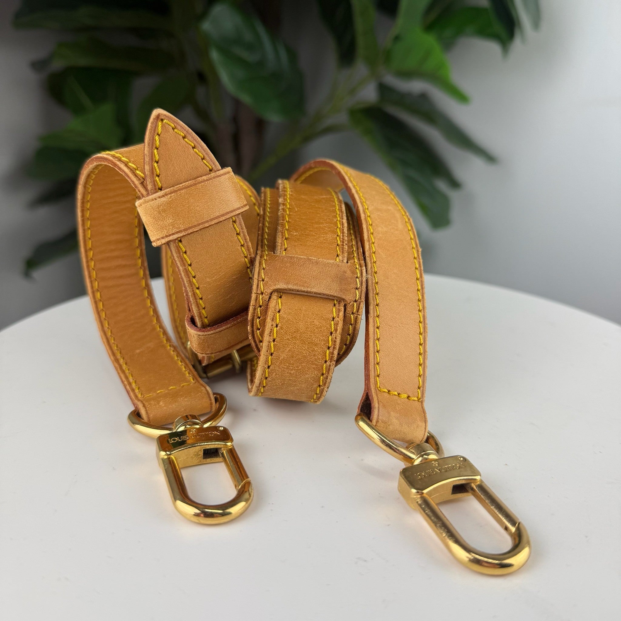Louis Vuitton vachetta bandolier strap - view 7