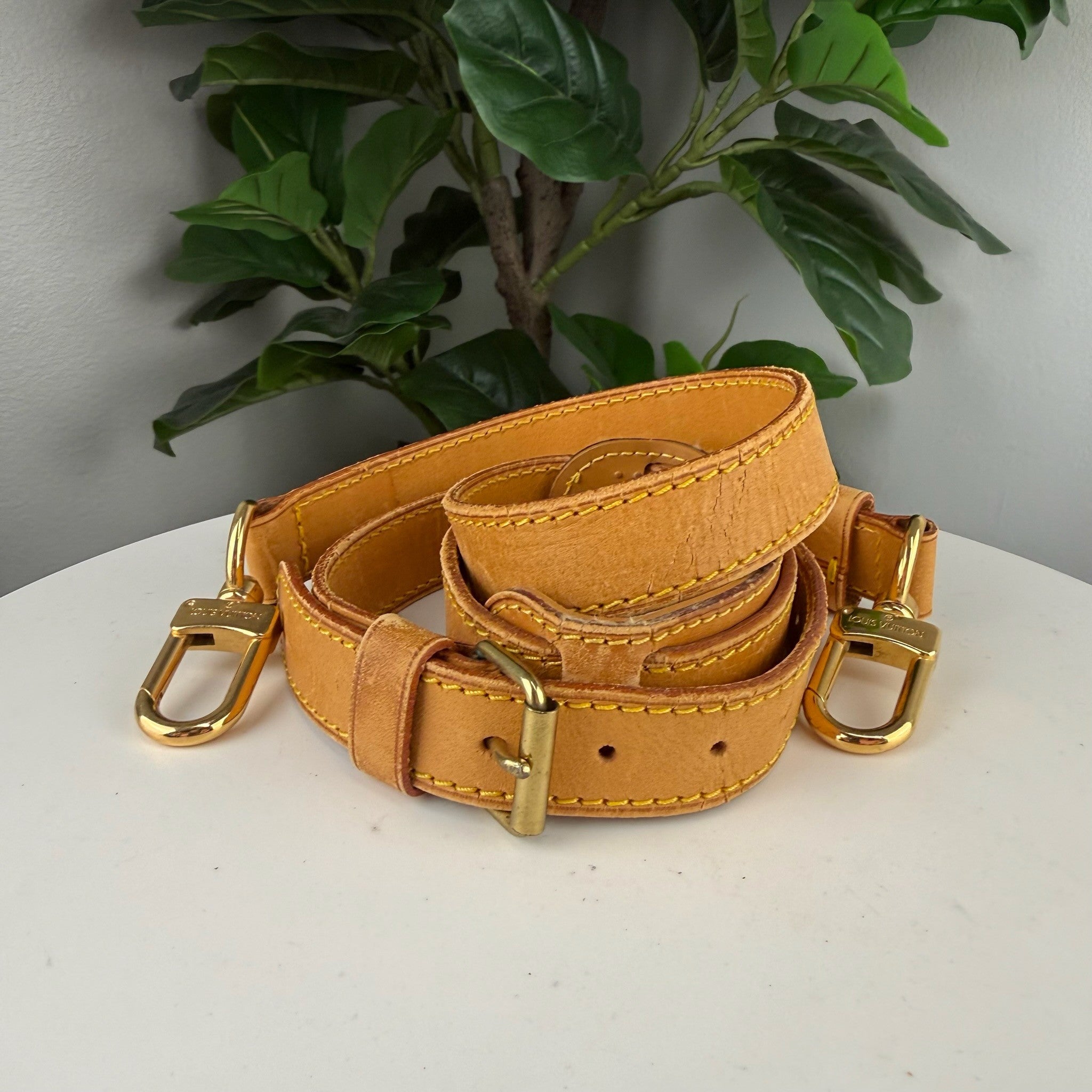Louis Vuitton vachetta bandolier strap - view 8