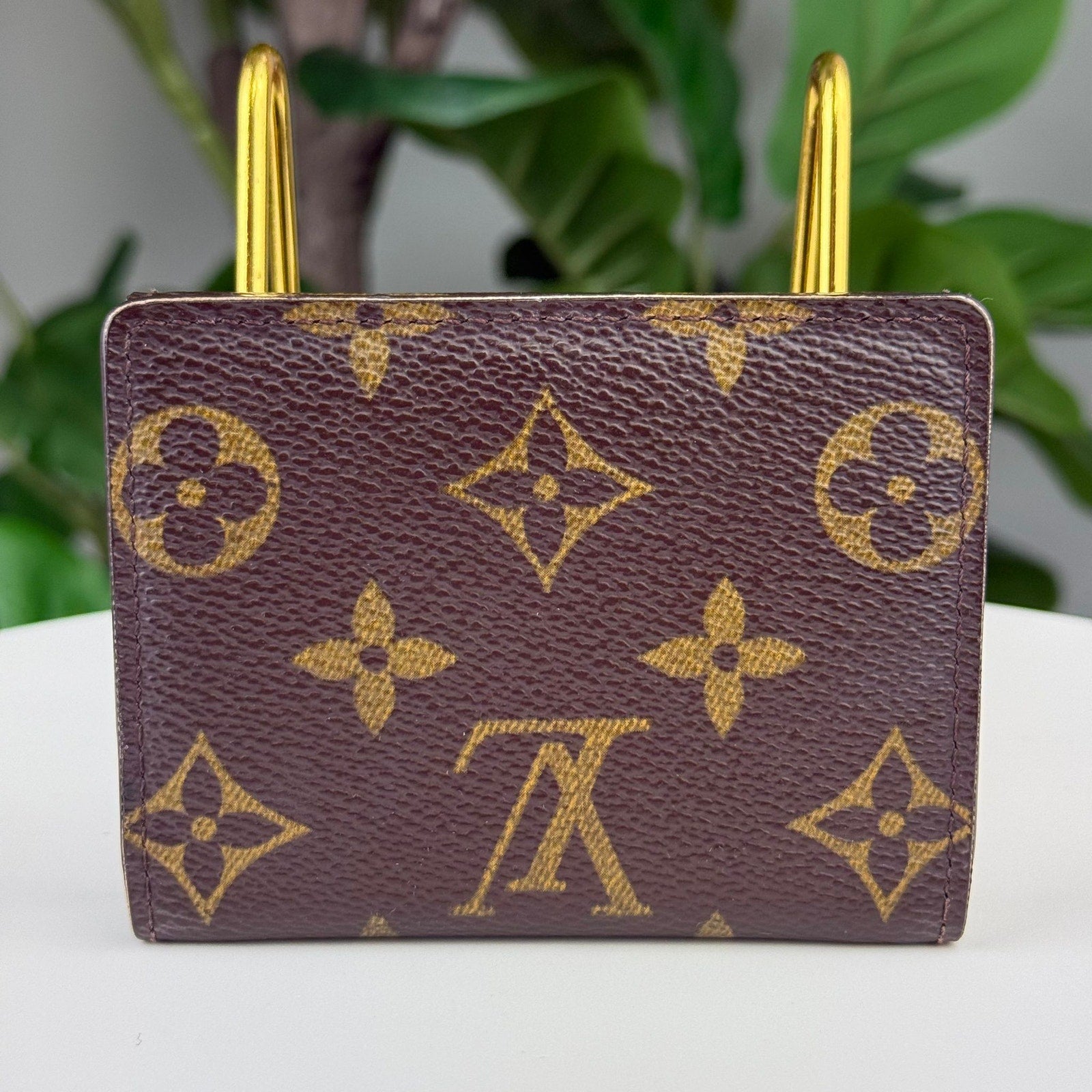 Authentic Louis Vuitton Ludlow Monogram Wallet