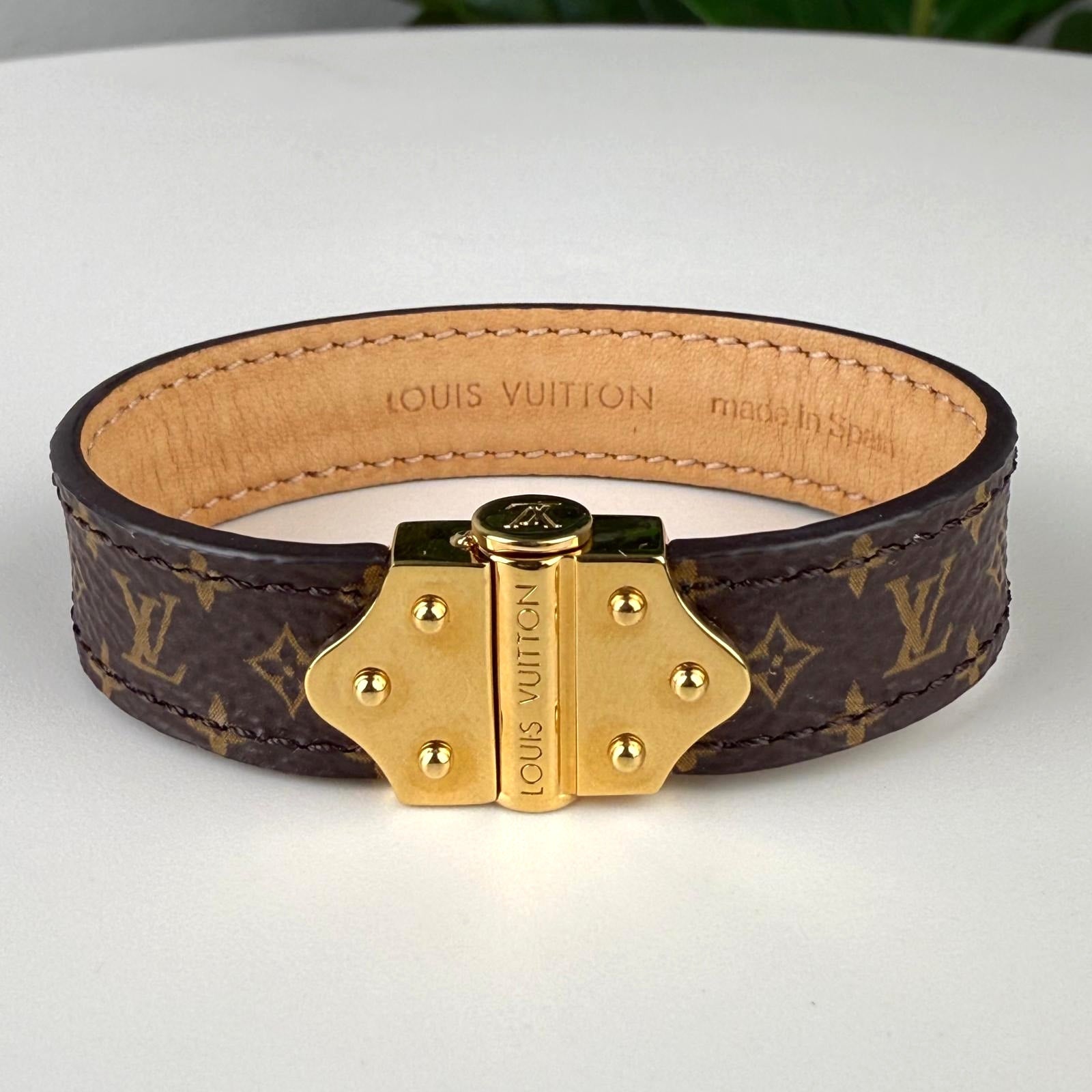 💎Authentic Louis Vuitton Nano Monogram Gold Tone Bracelet Size 6.69"