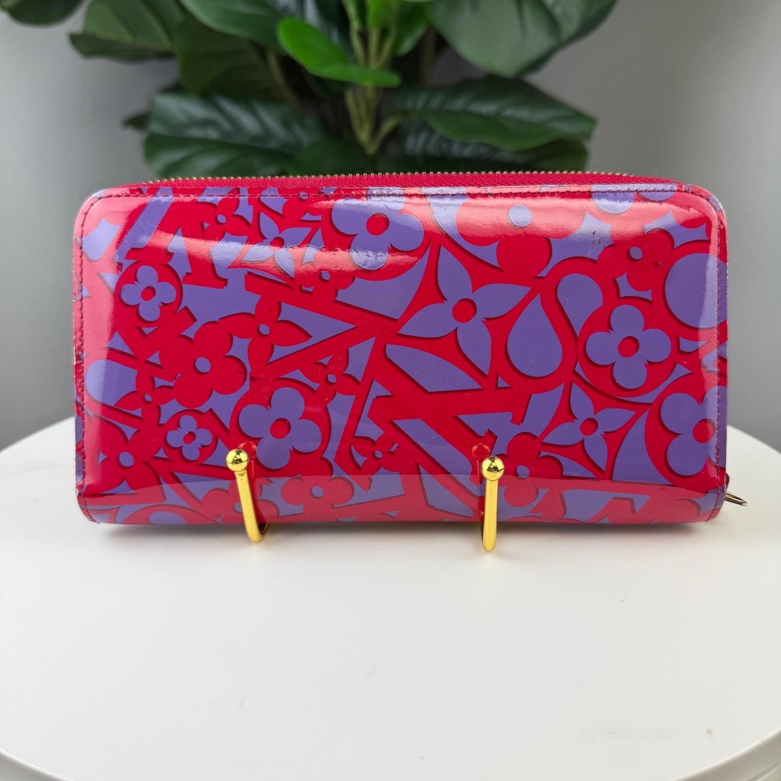 💎✨Authentic LOUIS VUITTON Limited Edition Rose Indian Sweet Monogram Vernis Leather Zippy Wallet