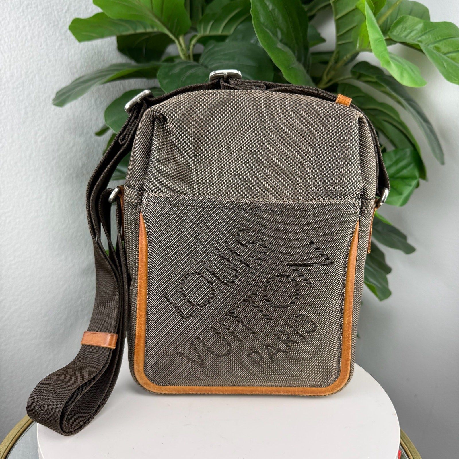 Louis Vuitton Damier Geant Brown Canvas Crossbody Messenger Bag Authentic Pre Owned