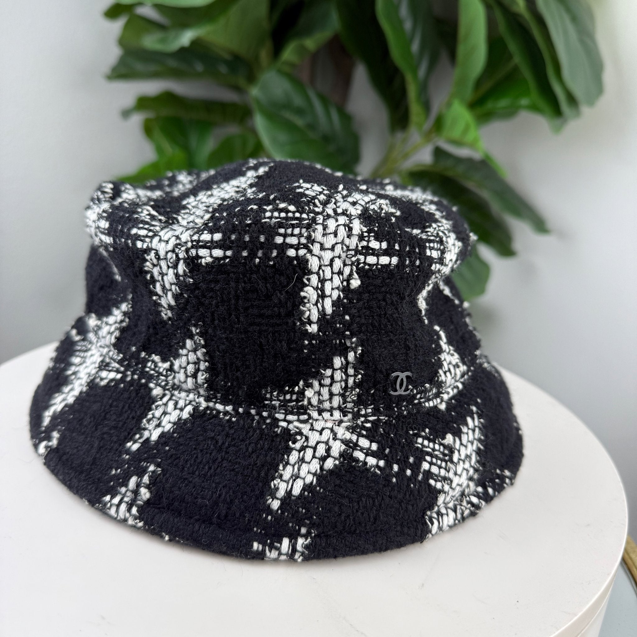 Chanel tweed bucket hat - side