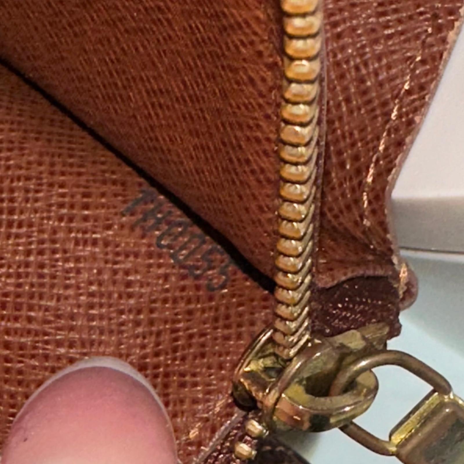 💎✨Authentic  Louis Vuitton Sarah Wallet