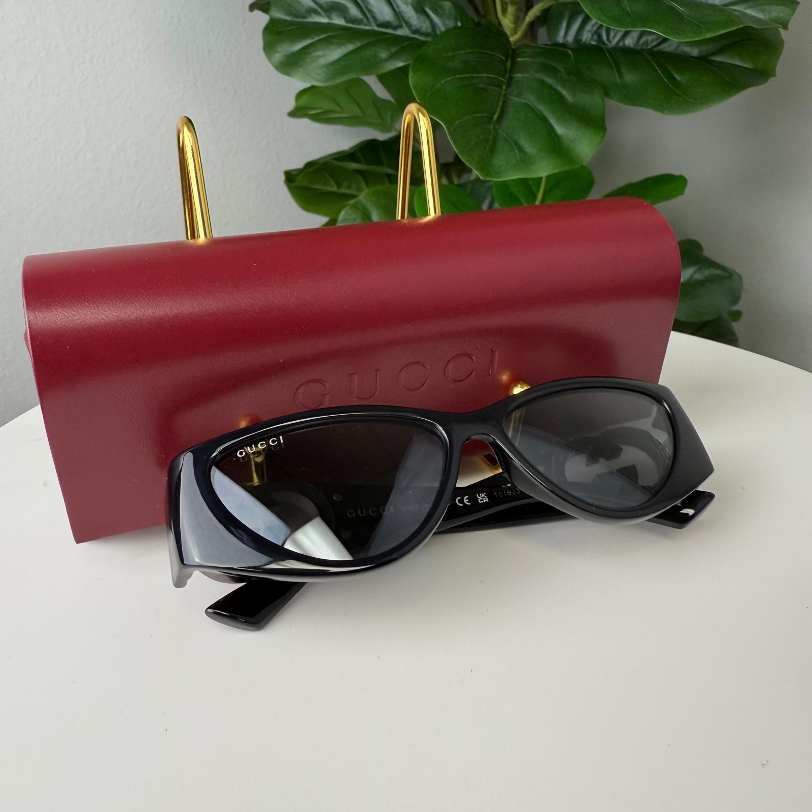 Gucci Sunglasses Black/Beige Cat Eye Frame
