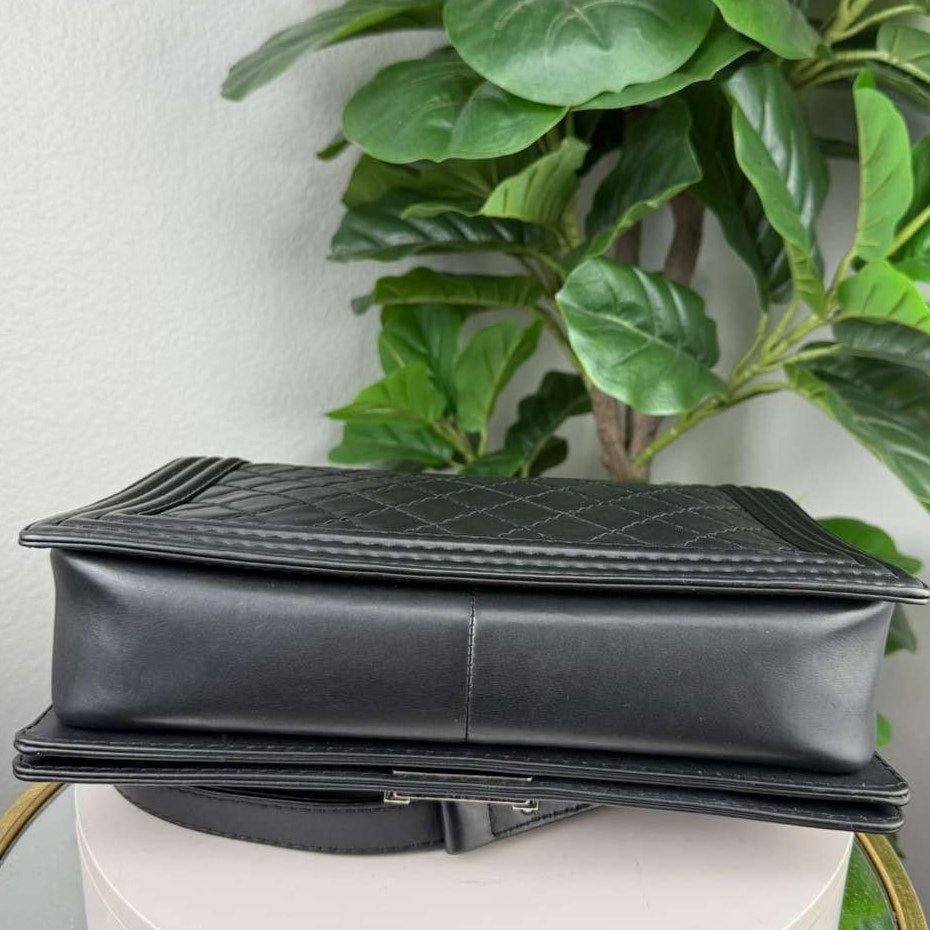 Authentic Chanel Boy Handbag Black Quilted Leather
