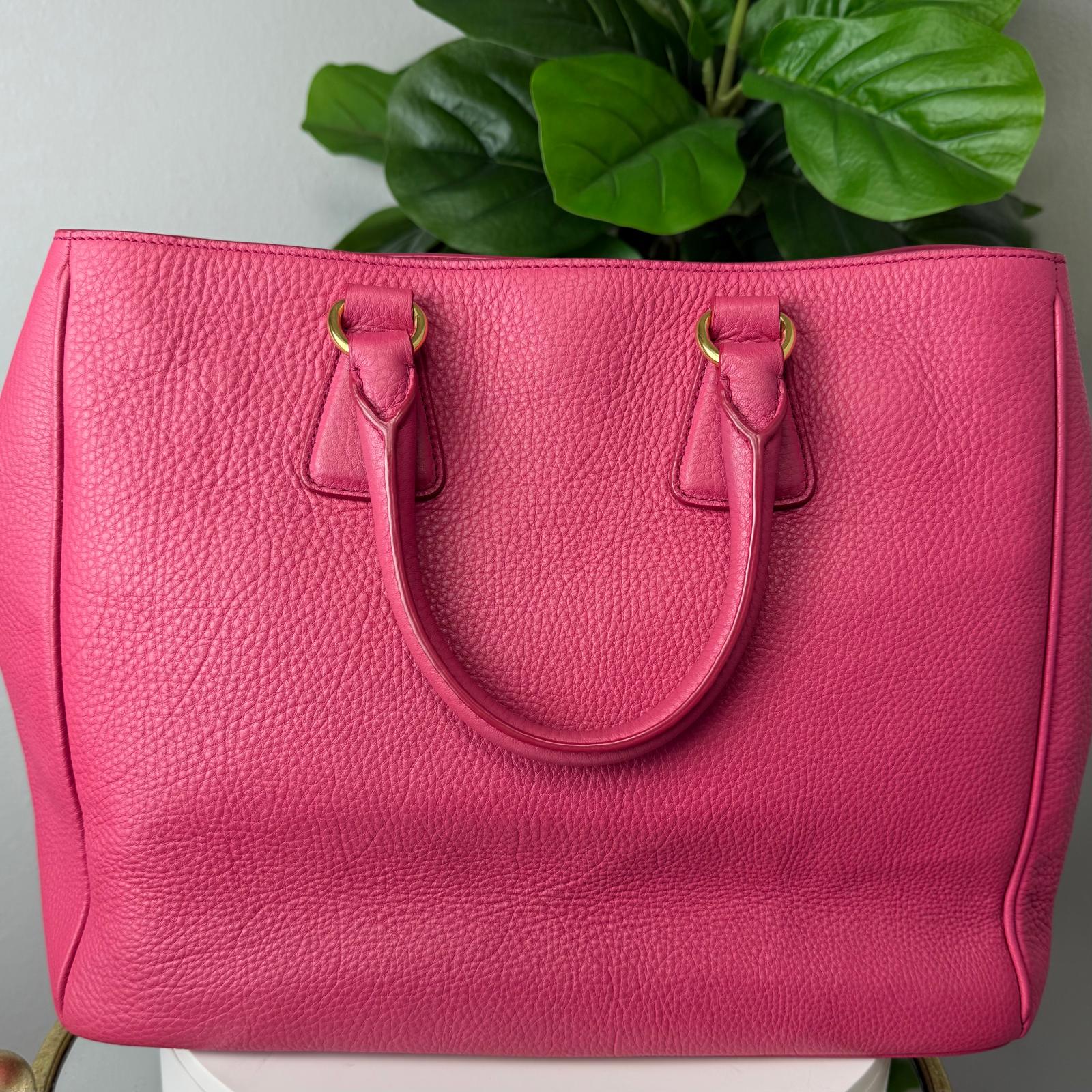 💎Authentic Prada Vitello Daino Tote Bag Pink