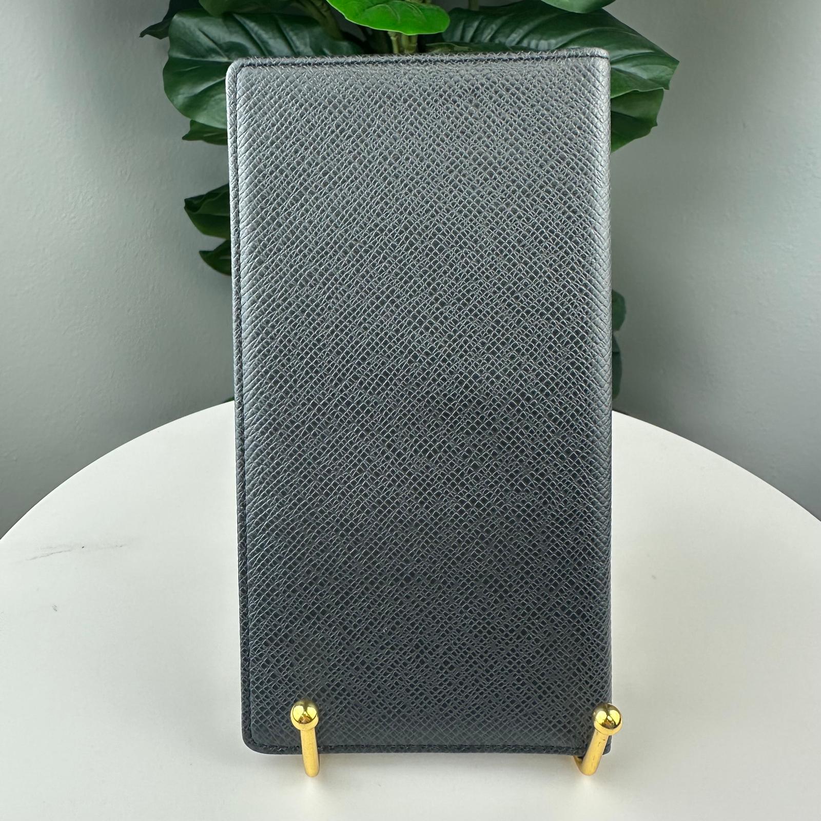 💎✨Authentic Louis Vuitton Brazza Black Taiga Wallet
