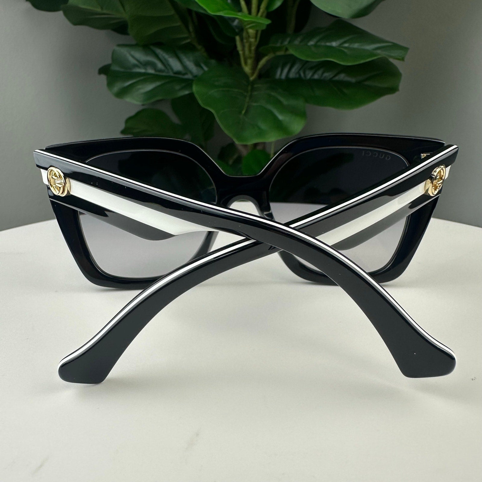 Gucci Women's Butterfly Sunglasses Black Frame Grey Gradient Lenses