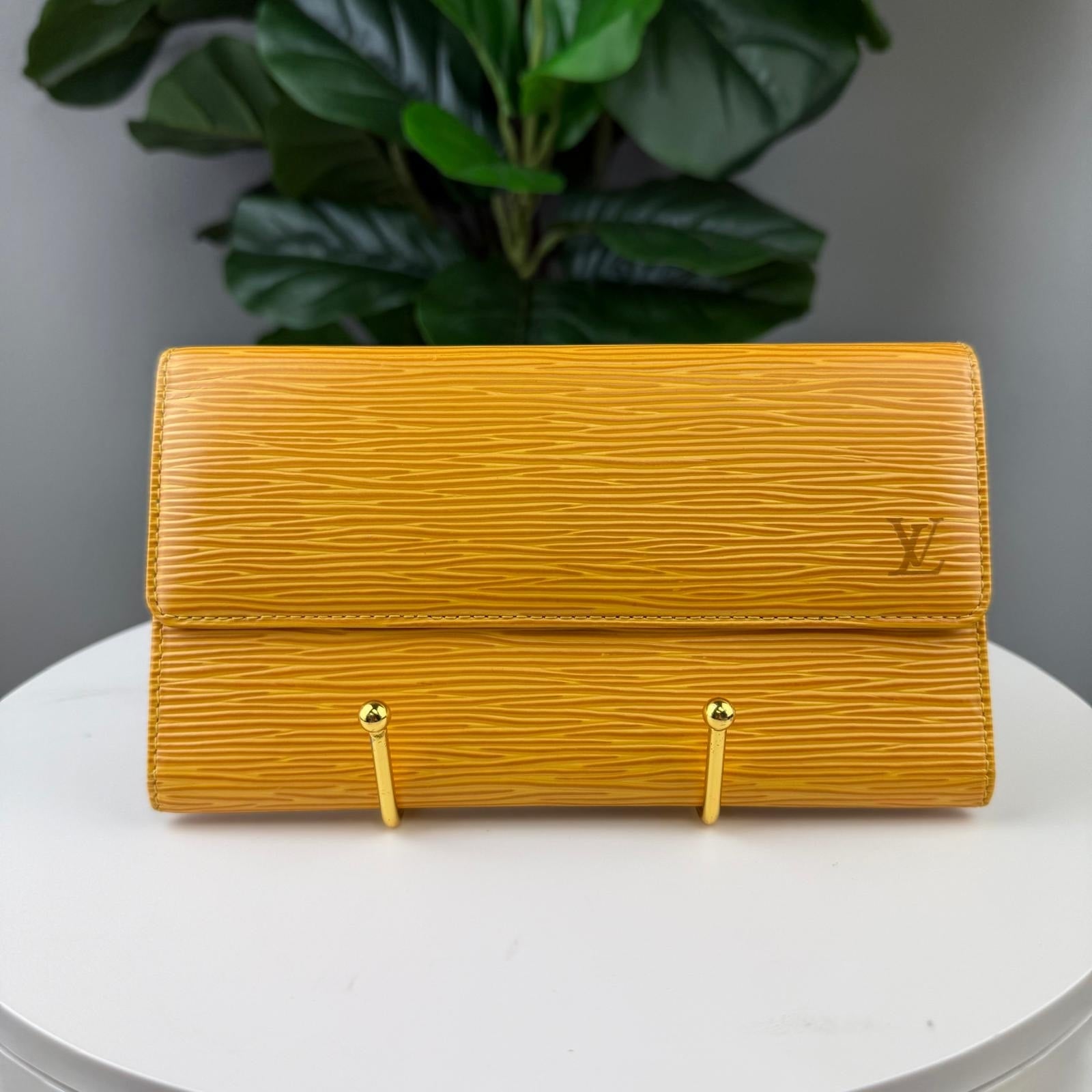 💎✨Authentic Louis Vuitton Long Wallet Yellow Epi Leather