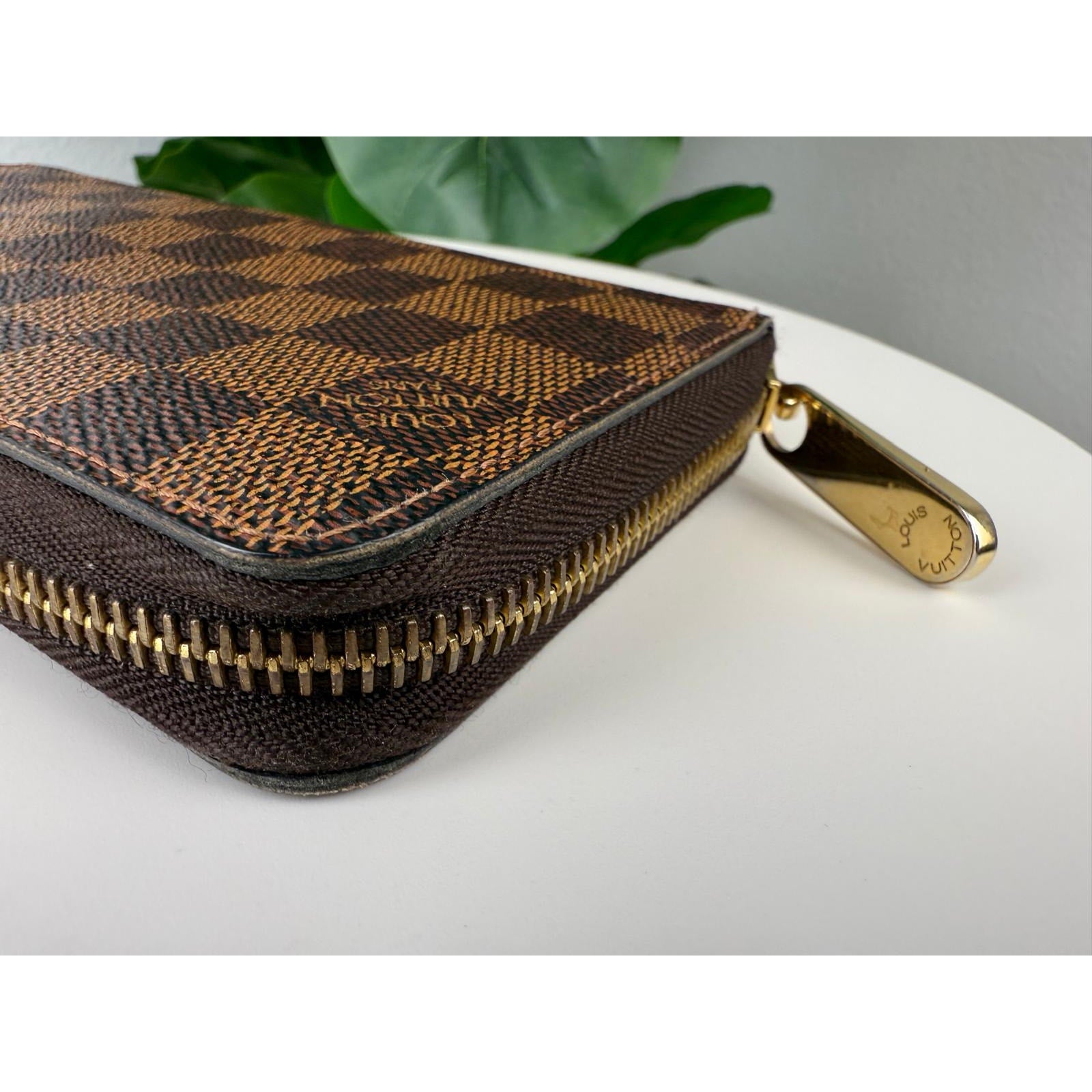 Authentic Louis Vuitton Damier Zippy Long Wallet
