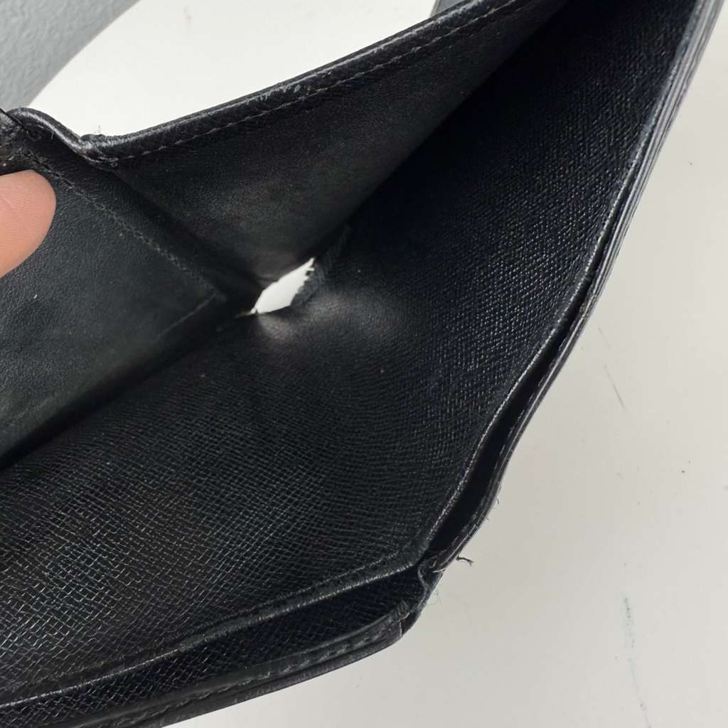 Authentic  Louis Vuitton Epi Leather Wallet