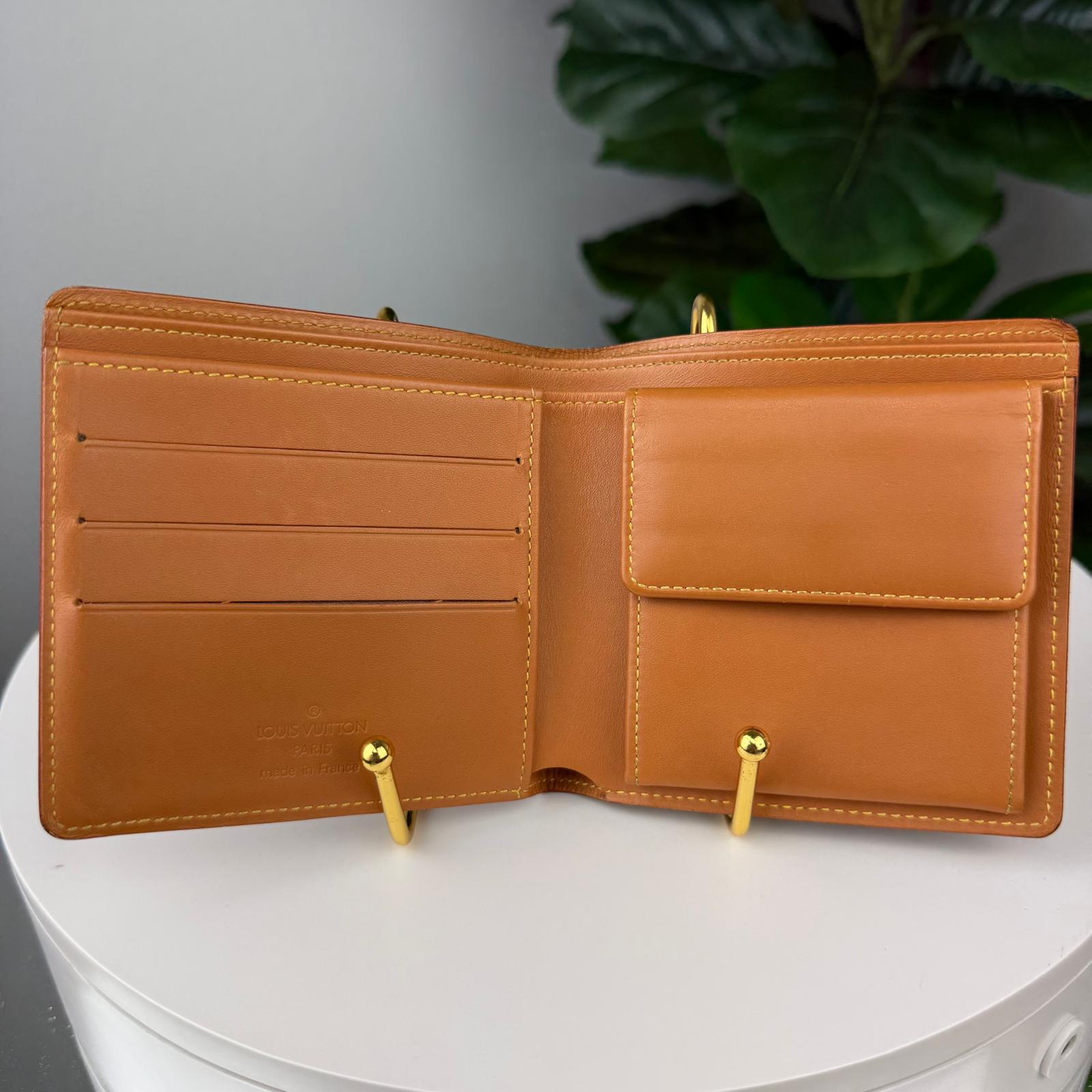 💎Authentic Louis Vuitton Nomad Portefeuille Marco Bifold Wallet in caramel.