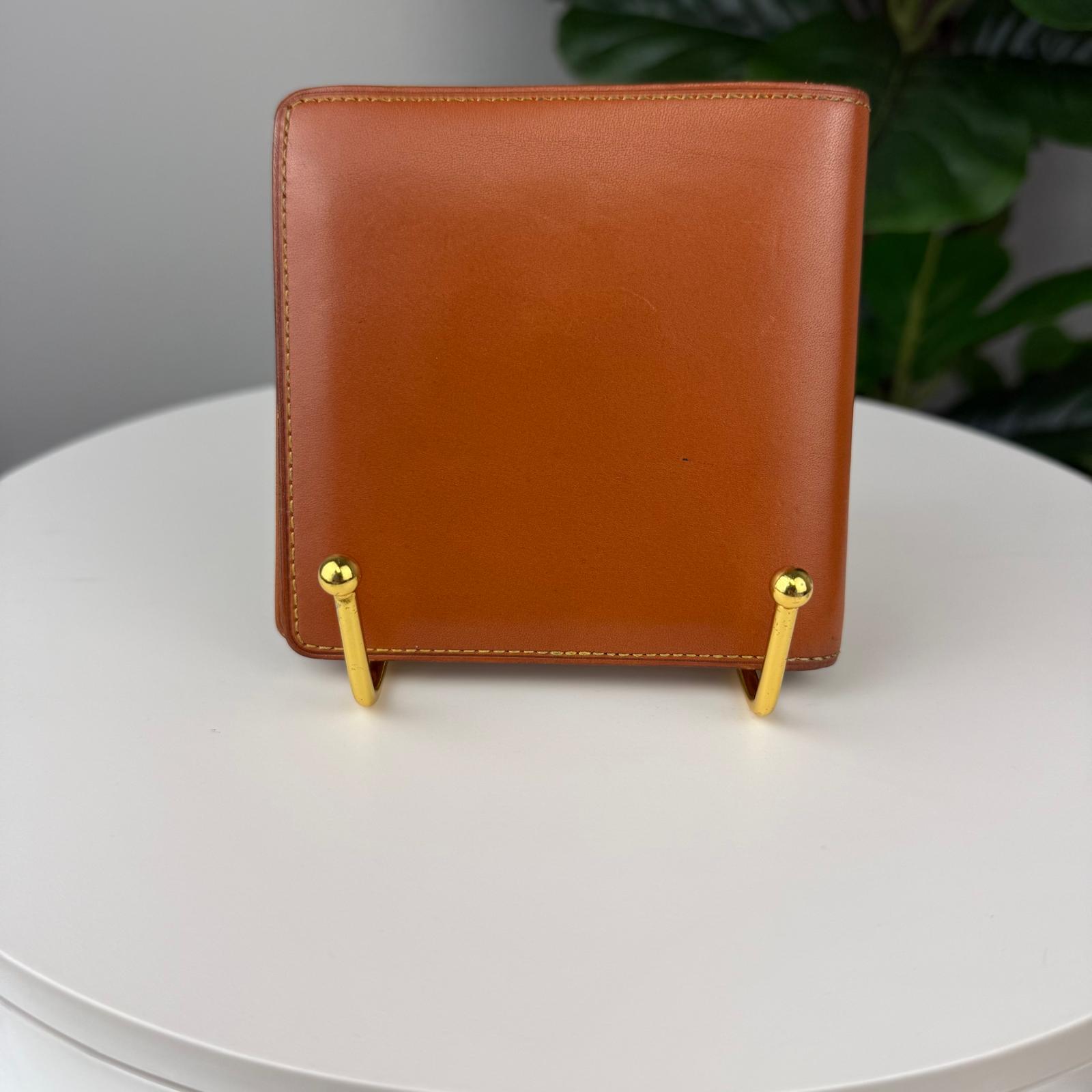 💎Authentic Louis Vuitton Nomad Portefeuille Marco Bifold Wallet in caramel.