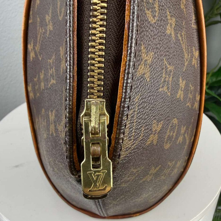 Authentic Louis Vuitton Monogram Canvas Ellipse MM Handbag