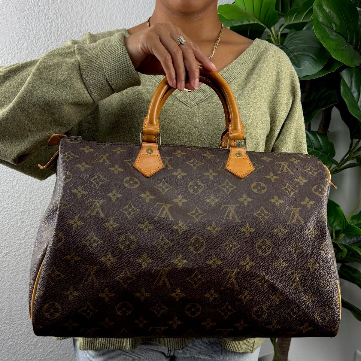 Louis Vuitton Speedy 35 Monogram Canvas Brown Top Handle Bag Authentic Pre Owned