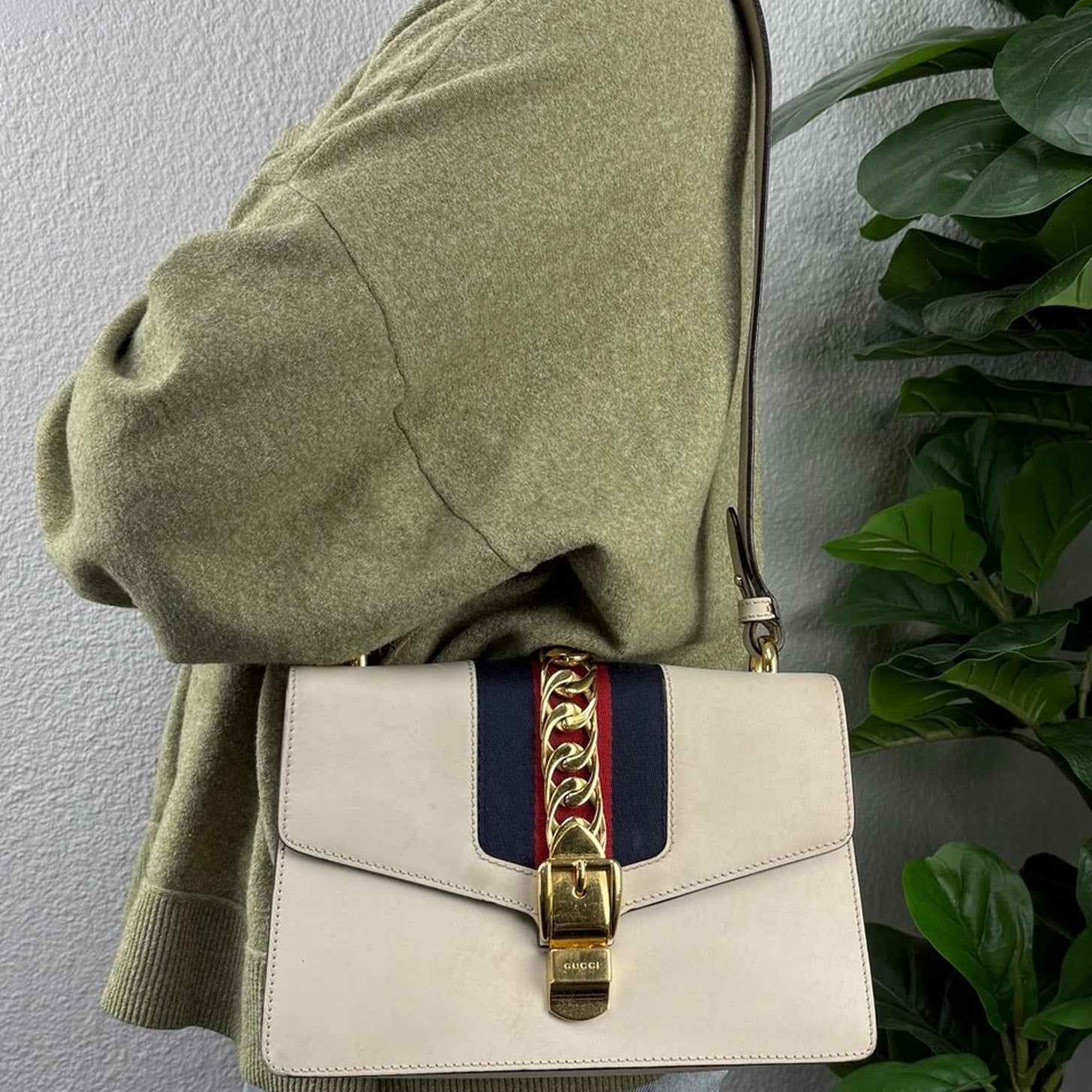 Gucci White Smooth Leather Small Sylvie Shoulder Bag