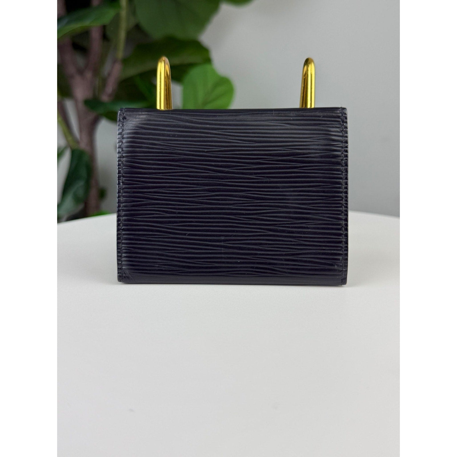 Authentic Louis Vuitton Epi Enveloppe Carte de Visite Card Wallet