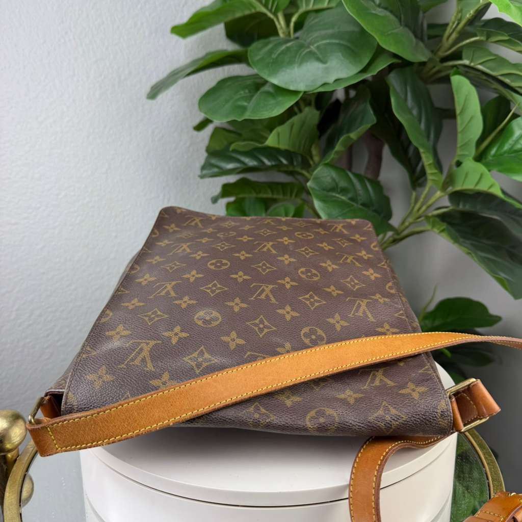 Authentic Louis Vuitton Musette Shoulder Bag