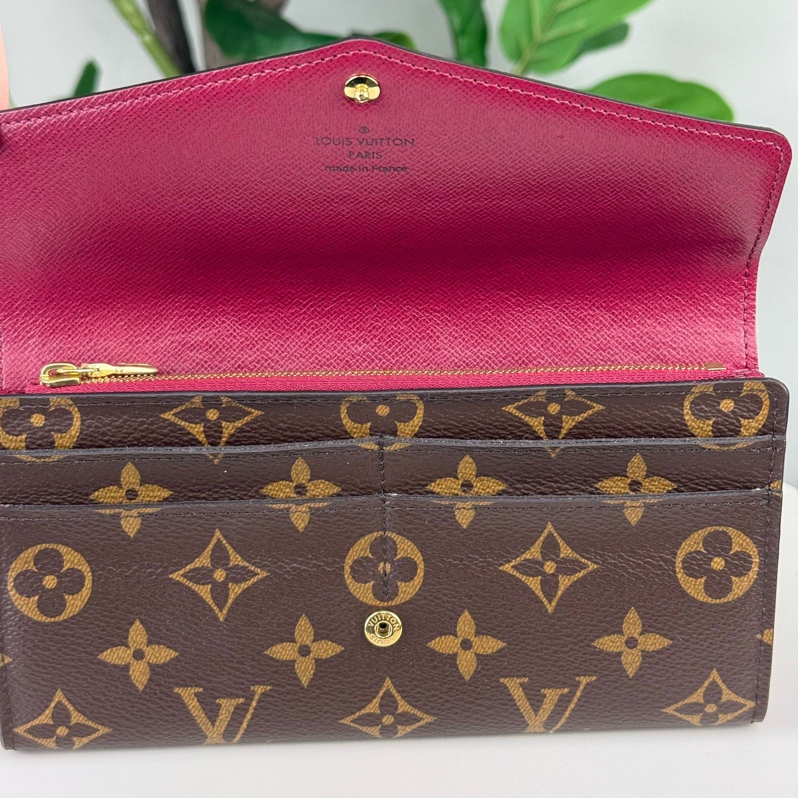 Authentic Louis Vuitton Monogram Portefeuille Sarah LongWallet Fuchsia