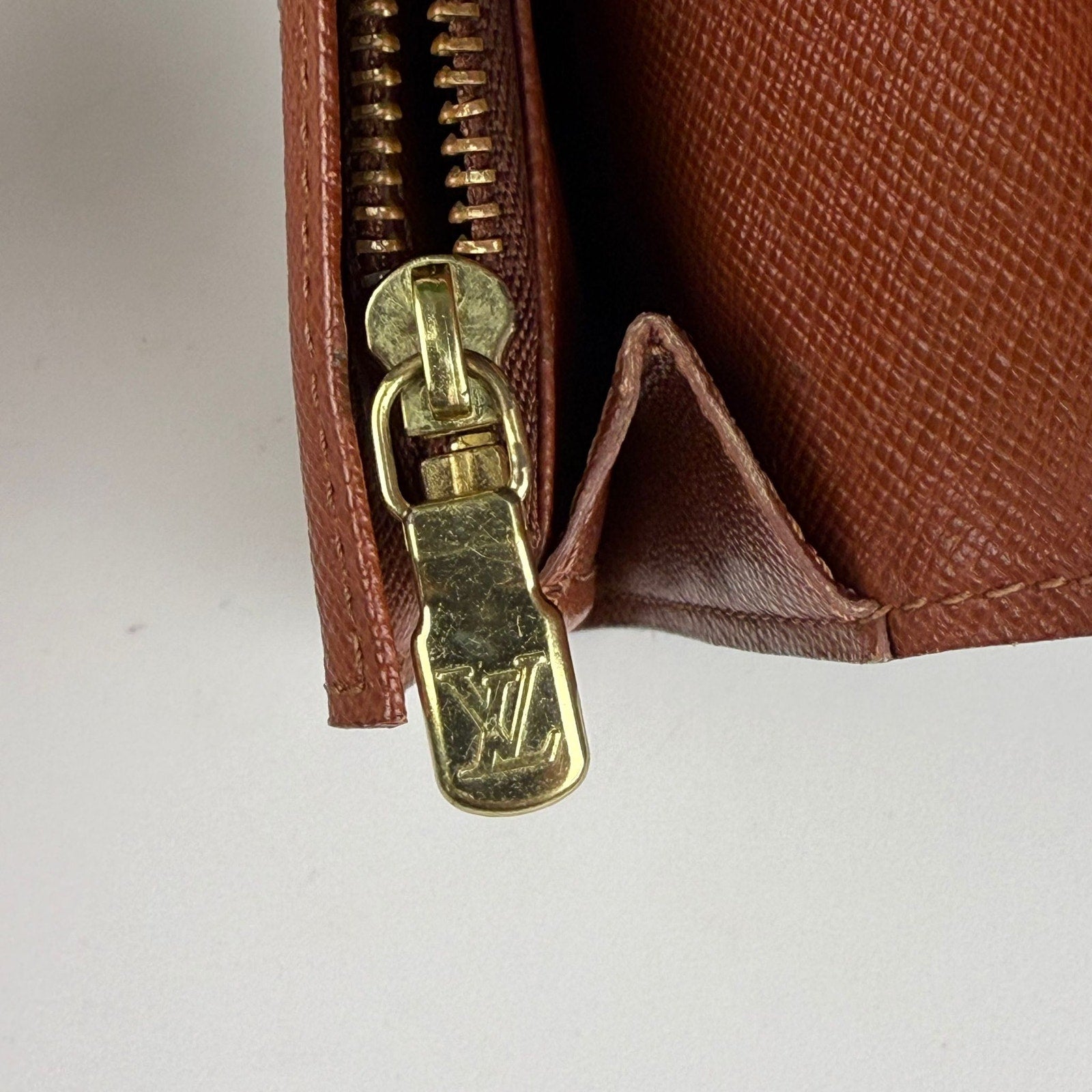Authentic Louis Vuitton Portefeuille Sarah Wallet