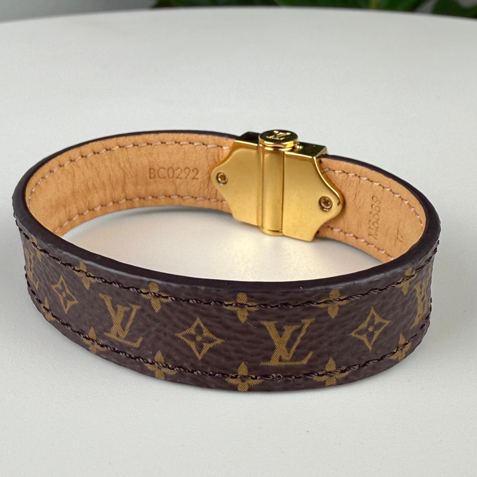 💎Authentic Louis Vuitton Nano Monogram Gold Tone Bracelet Size 6.69"