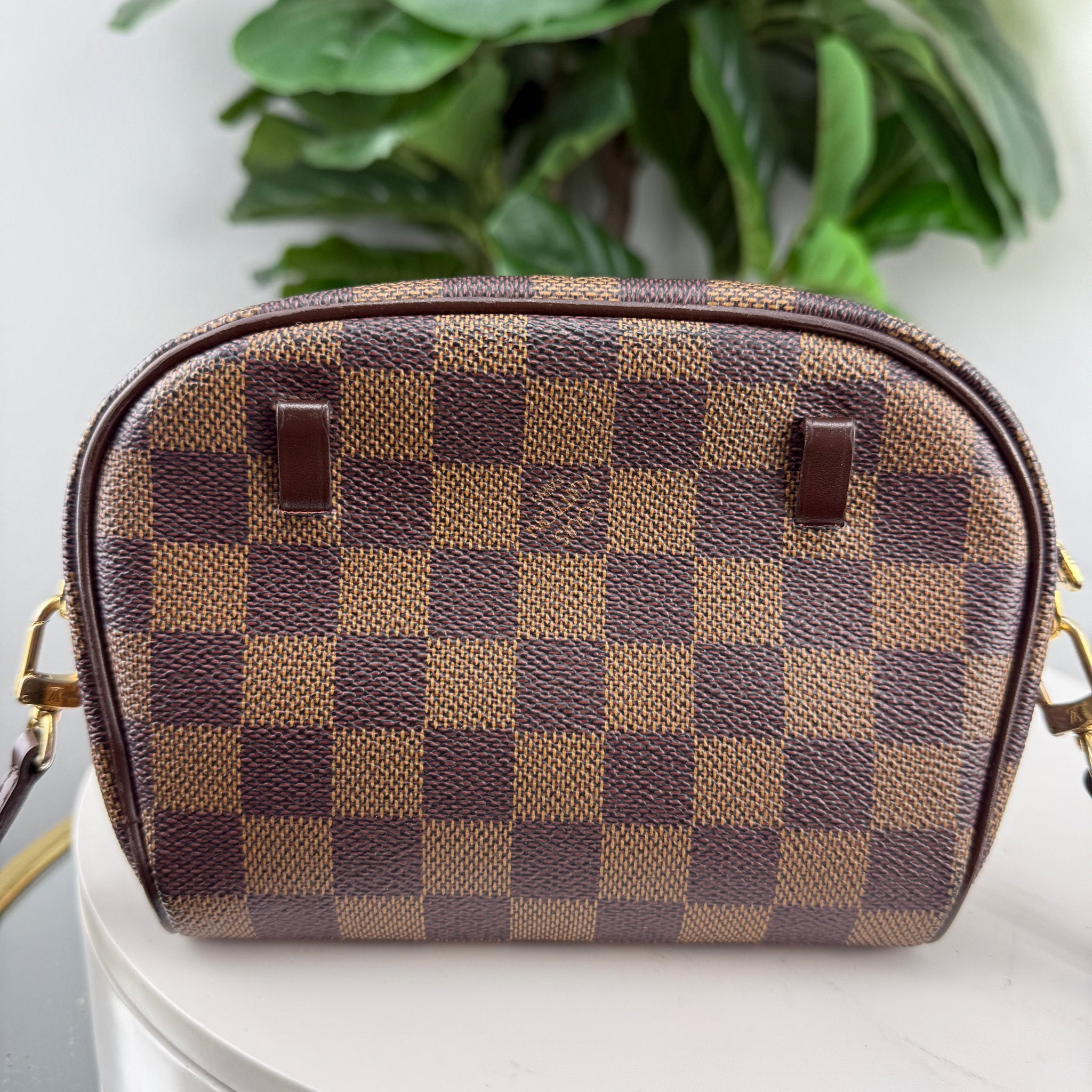 LV Ipanema Pochette - front