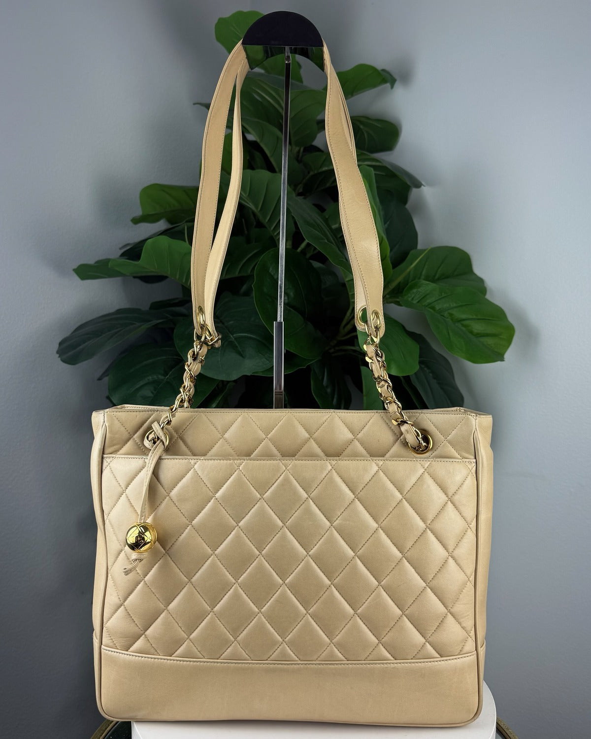 Chanel vintage tote front