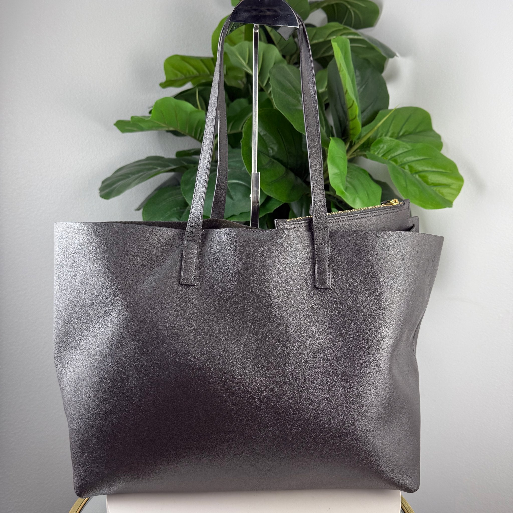 YSL Shopping Tote dark gray - front with pouch